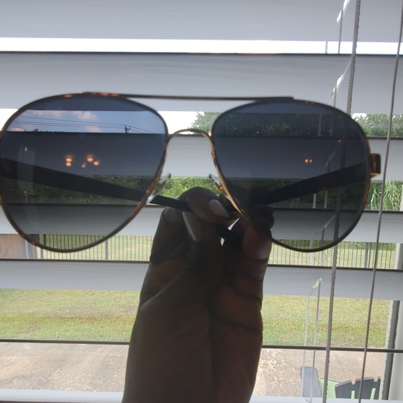 Tory Burch Sunglasses - Picture 4 of 6